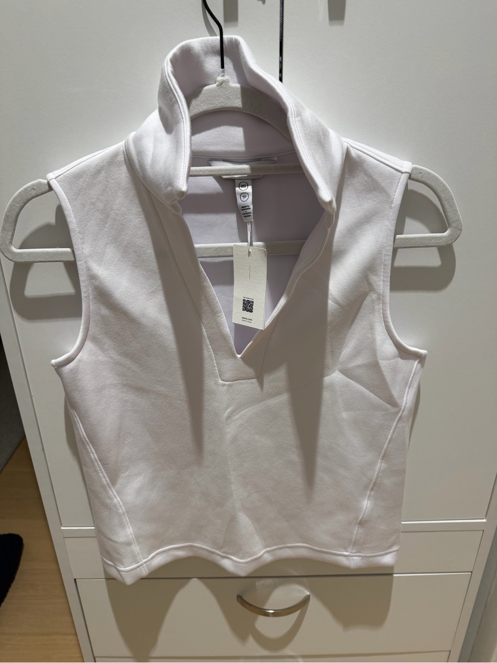 SPANX White Sleeveless V-Neck Mock Collar Tank
